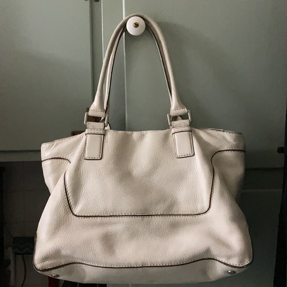 Michael Kors White Leather Bag - Picture 8 of 14